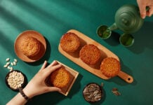 Mid-Autumn Festival: Mooncakes, Moonlight & Rituals for Love